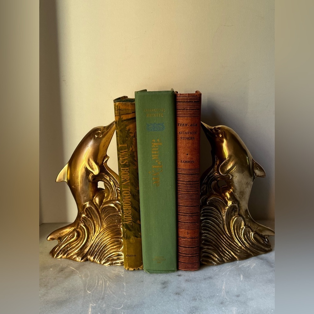 Vintage brass heavy dolphin bookends. Book ends - Picture 4 of 16